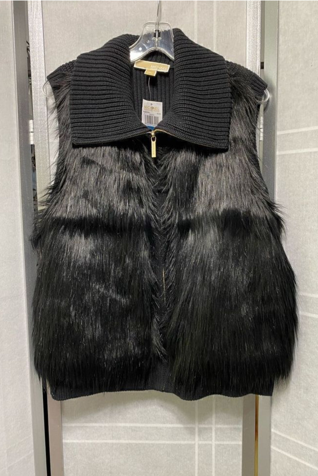 Michael MK fur vest faux fur 
MICHAEL Michael Kors size XL